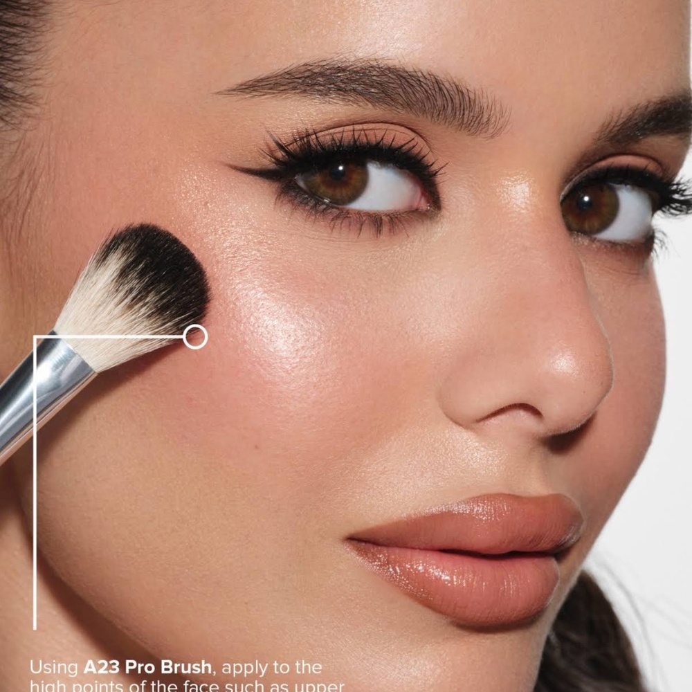 Glow Seeker Highlighter SUN IDOL NEW UNUSED BOXED